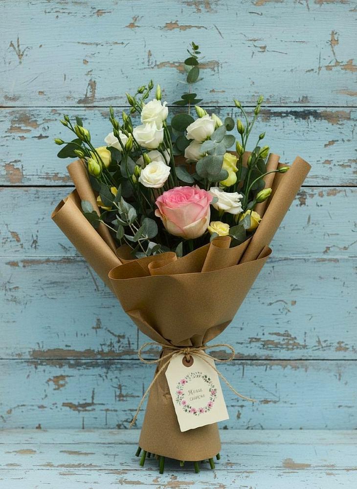 Букет цветов из: Розы и Лизиантусы в Котляревской