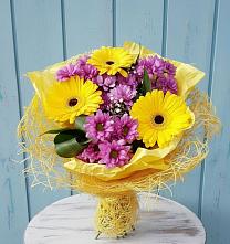 Букет цветов из:  Хризантемы и Герберы в Котляревской