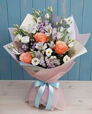 Букет цветов из:  Лизиантусы, Розы, Альстромерии и Гипсофила в Котляревской