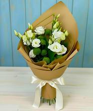 Букет цветов из:  Хризантемы и Лизиантусы в Котляревской