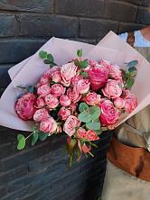 Букет розы в пальмах в Котляревской Букет цветов из: Розы в Котляревской