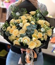 Букет цветов из:  Розы и Лизиантусы в Котляревской