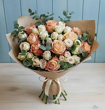Букет цветов из:  Альстромерии и Розы в Котляревской